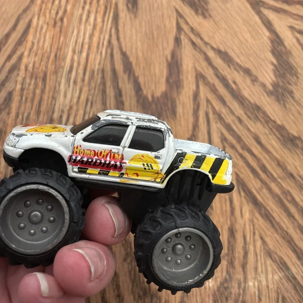 maisto tonka trucks